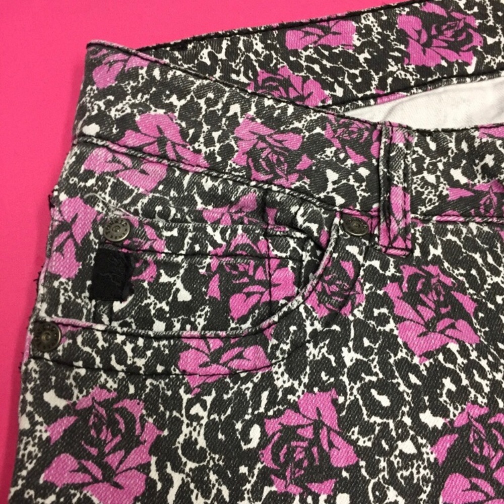TORRID “Sophia” crop denim
